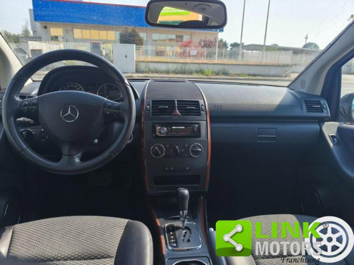 Mercedes-Benz Classe A 160 CDI Elegance (12)
