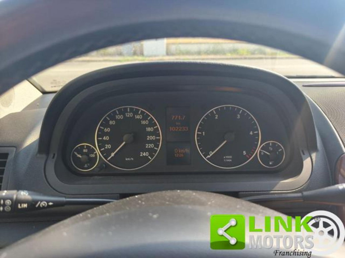 Mercedes-Benz Classe A 160 CDI Elegance (14)