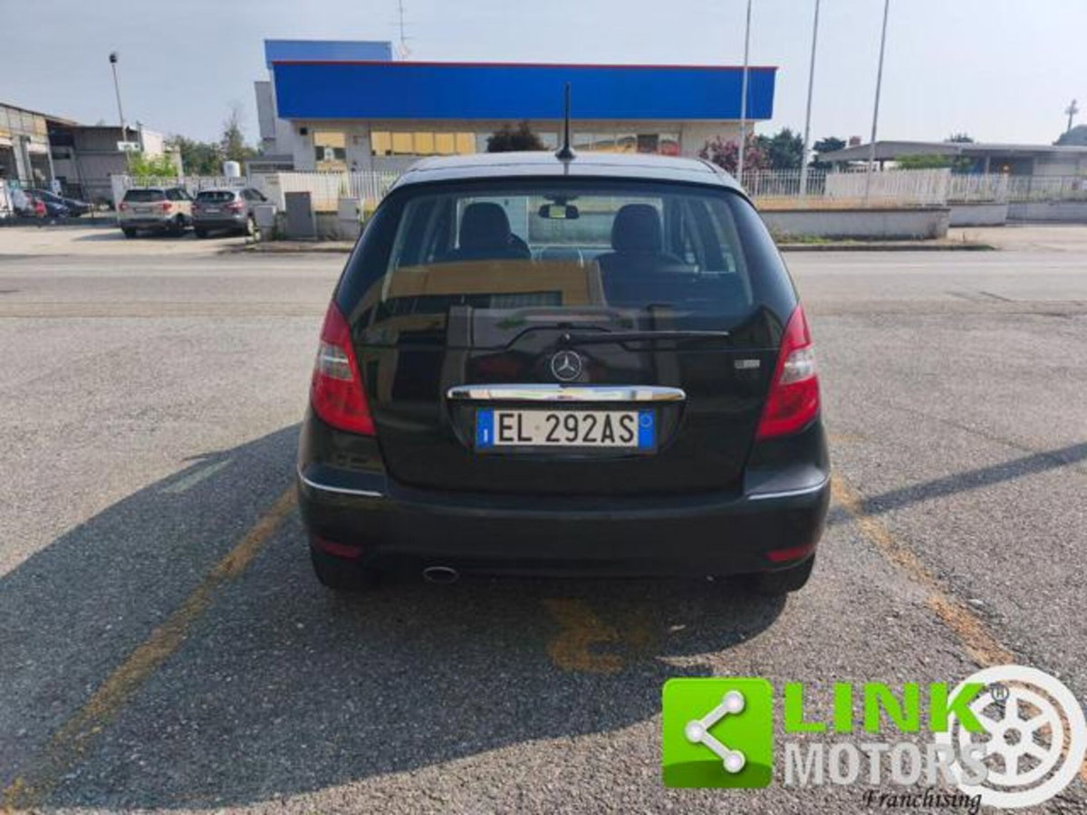 Mercedes-Benz Classe A 160 CDI Elegance (6)