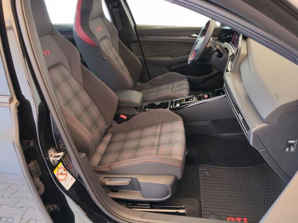 Volkswagen Golf 2.0 TSI GTI DSG (13)