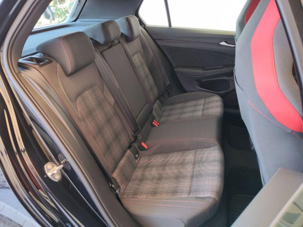 Volkswagen Golf 2.0 TSI GTI DSG (15)