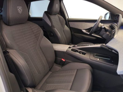 Peugeot 3008 1.2 hybrid GT 145cv e-dcs6 (18)