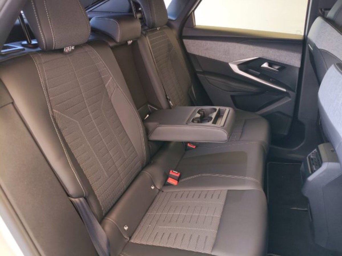 Peugeot 3008 1.2 hybrid GT 145cv e-dcs6 (19)