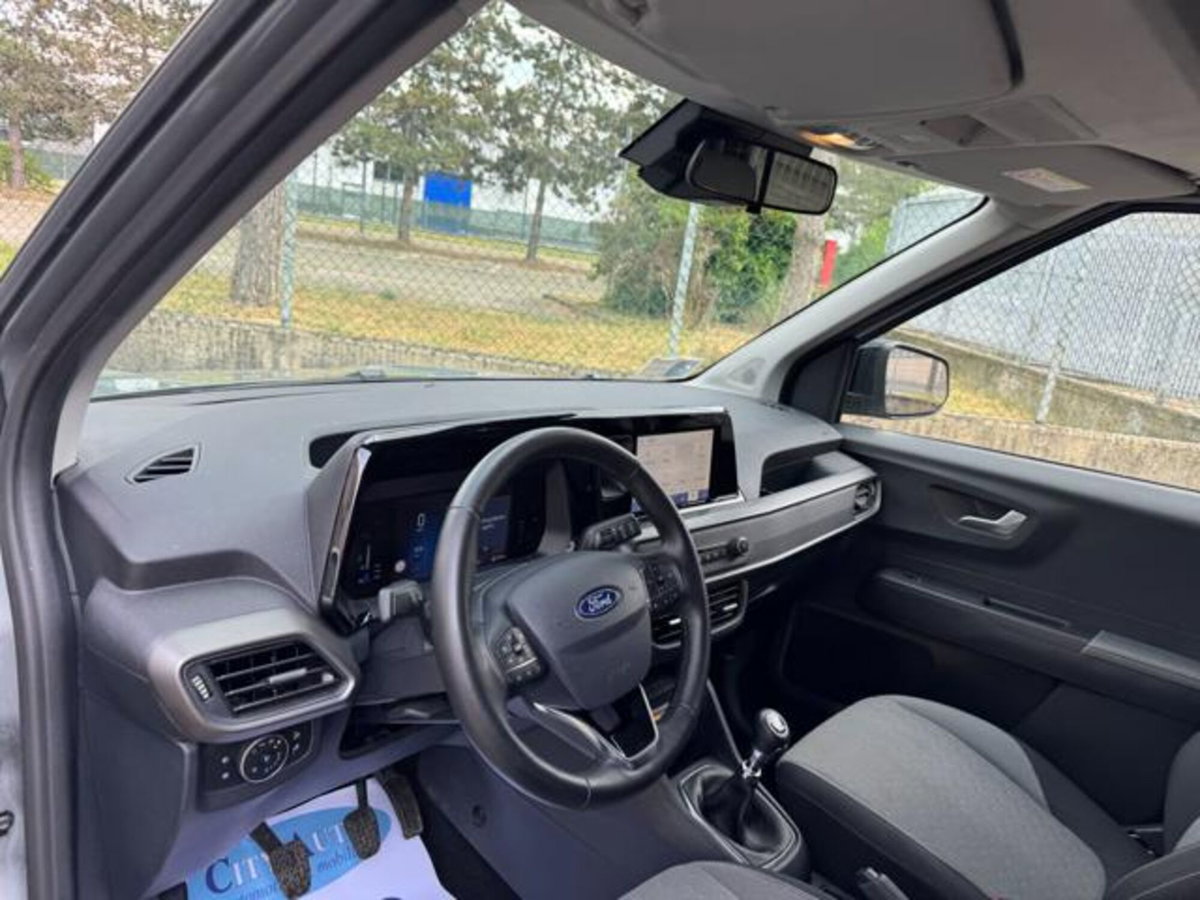 Ford Tourneo Courier 1.0 EcoBoost 100 CV Titanium (6)