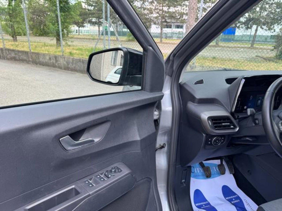 Ford Tourneo Courier 1.0 EcoBoost 100 CV Titanium (7)