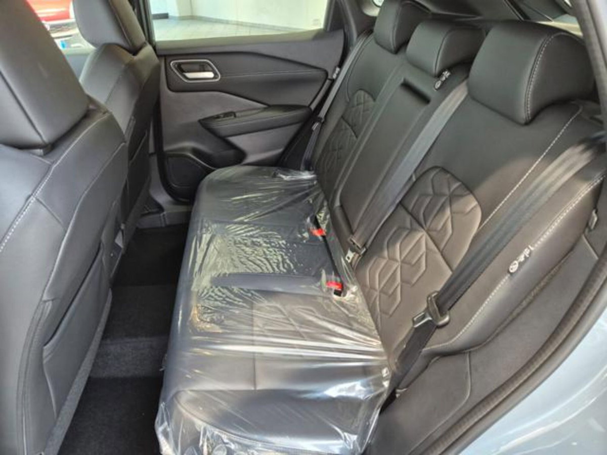 Nissan Qashqai 1.3 mhev Tekna 4wd 158cv xtronic (12)