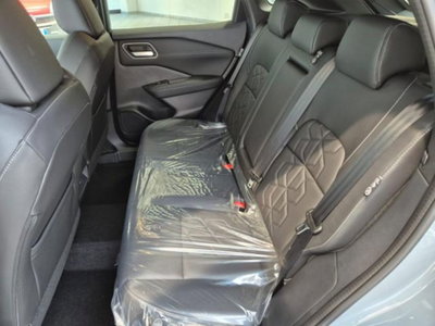 Nissan Qashqai 1.3 mhev Tekna 4wd 158cv xtronic (12)