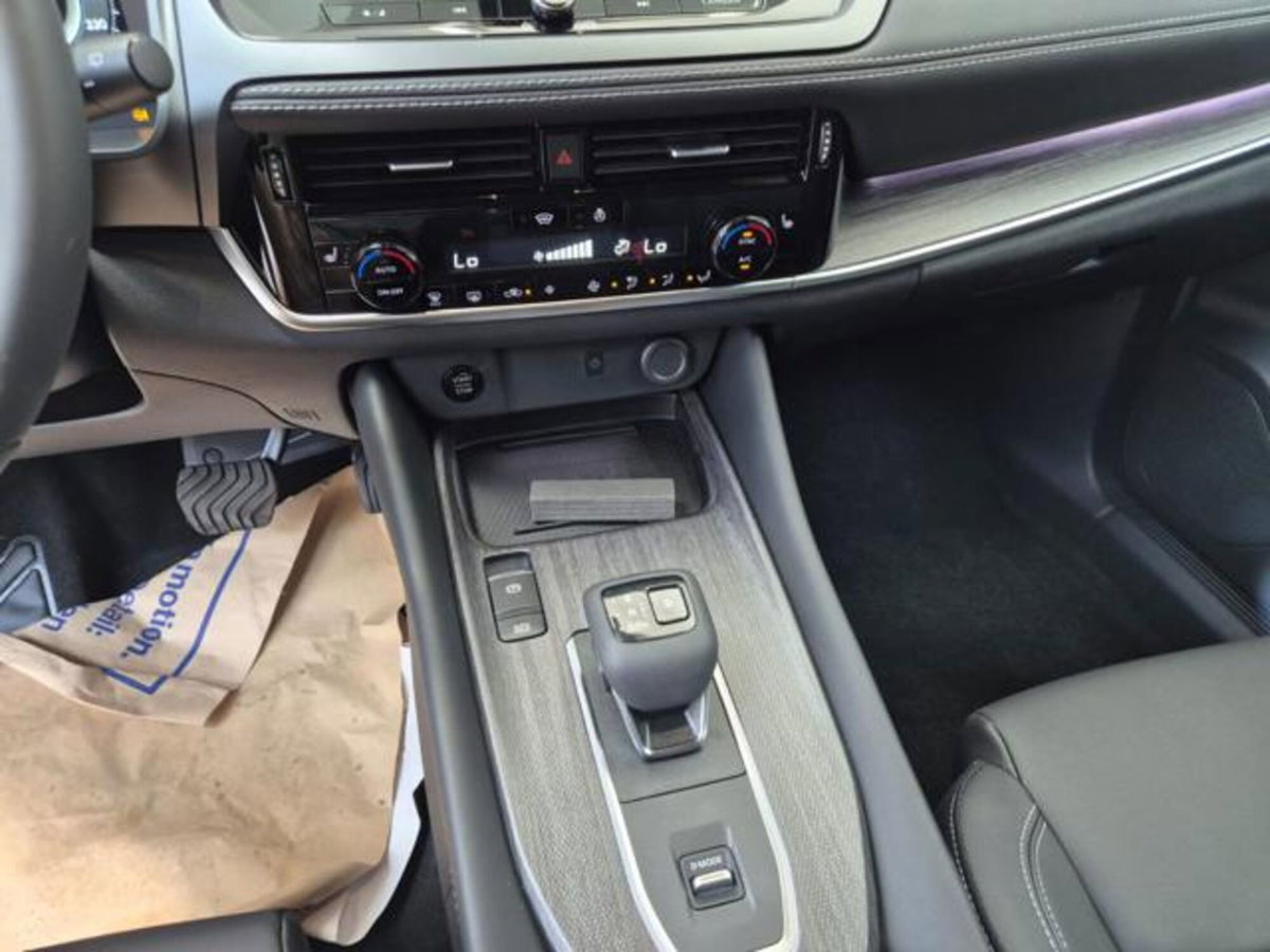 Nissan Qashqai 1.3 mhev Tekna 4wd 158cv xtronic (14)
