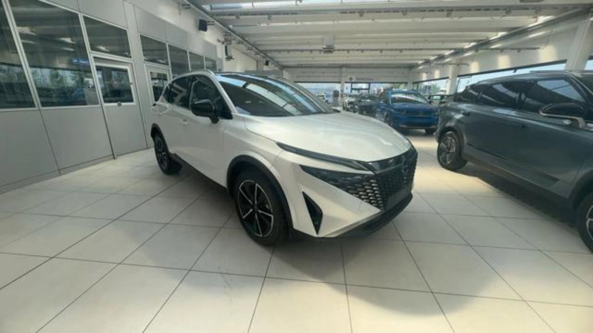Nissan Qashqai 1.3 mhev Tekna 2wd 158cv (2)