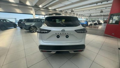 Nissan Qashqai 1.3 mhev Tekna 2wd 158cv (5)