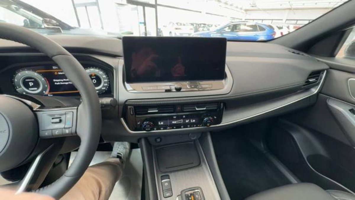 Nissan Qashqai 1.3 mhev Tekna 2wd 158cv (7)