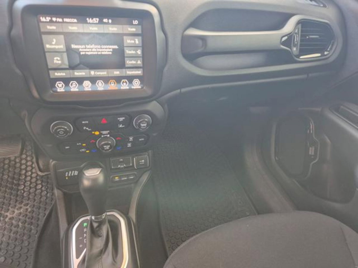 Jeep Renegade 1.3 T4 190CV PHEV 4xe AT6 Upland (10)