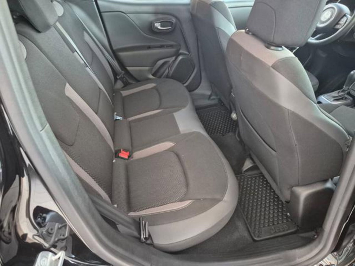 Jeep Renegade 1.3 T4 190CV PHEV 4xe AT6 Upland (15)