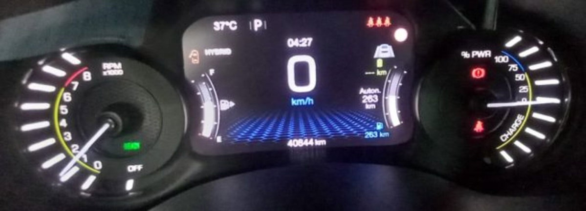 Jeep Renegade 1.3 T4 190CV PHEV 4xe AT6 Limited (13)