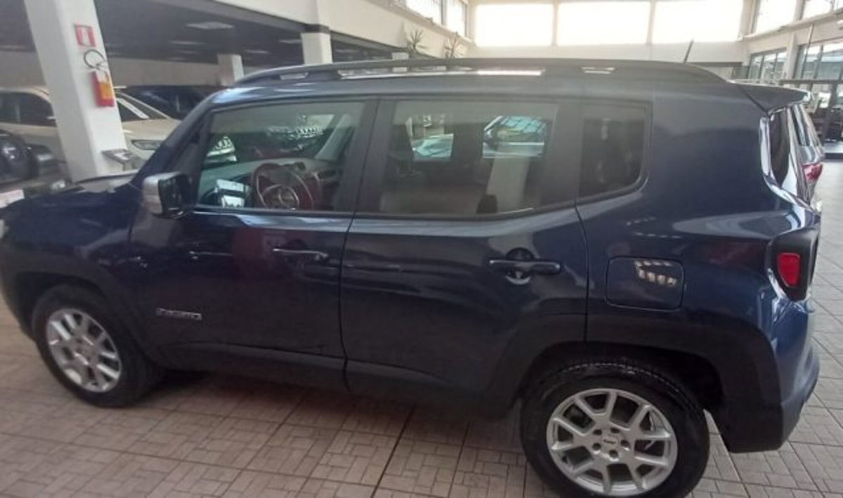 Jeep Renegade 1.3 T4 190CV PHEV 4xe AT6 Limited (4)