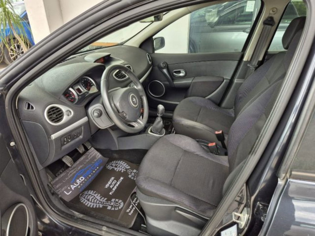 Renault Clio 1.5 dCi 85CV 5 porte (5)