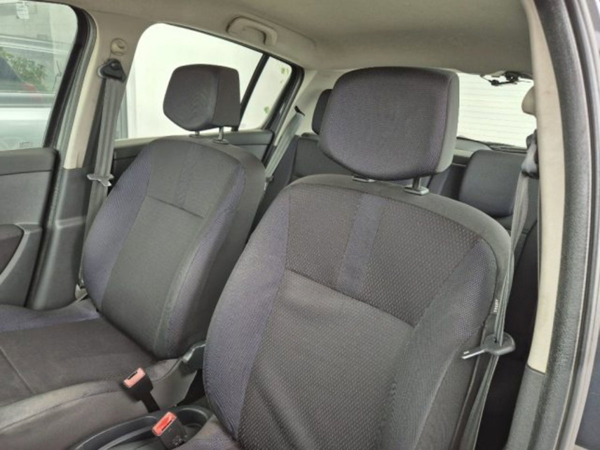 Renault Clio 1.5 dCi 85CV 5 porte (6)