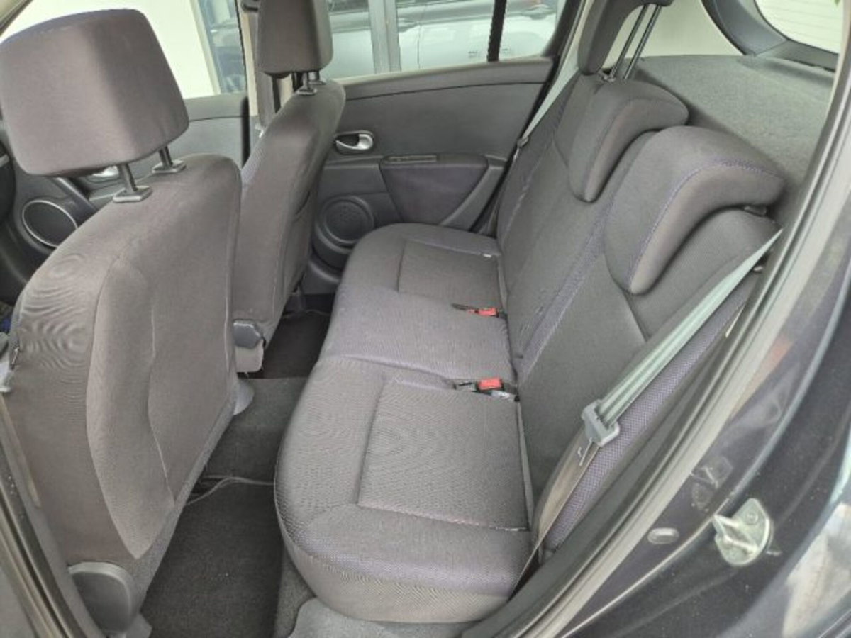 Renault Clio 1.5 dCi 85CV 5 porte (7)