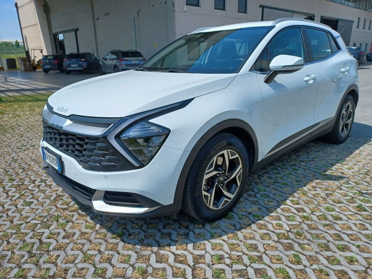 Kia Sportage 1.6 crdi mhev Business dct (2)