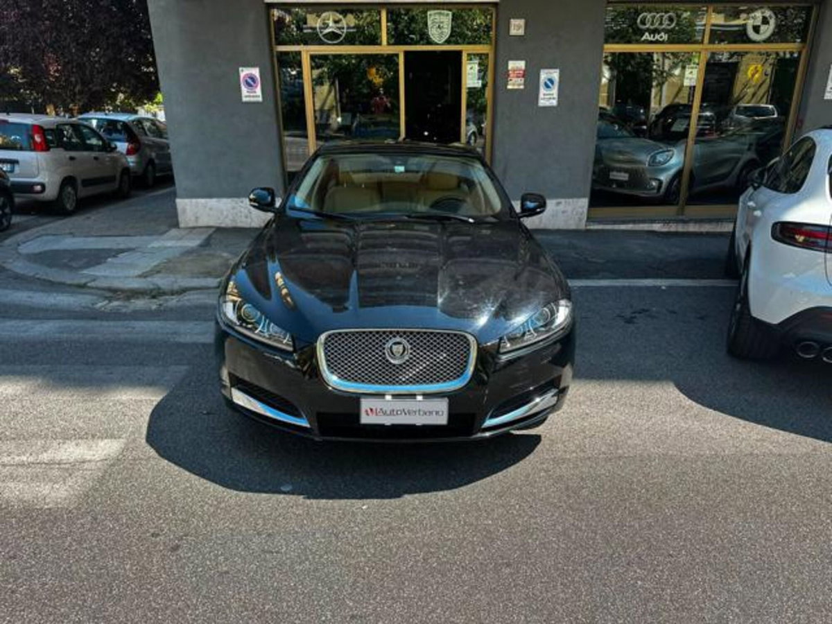 Jaguar XF 2.2 D 190 CV (10)