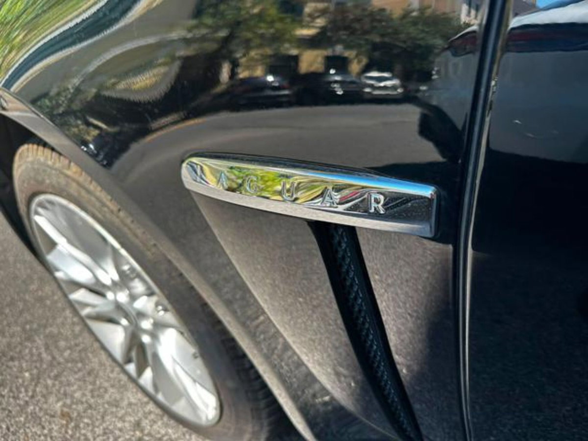 Jaguar XF 2.2 D 190 CV (11)