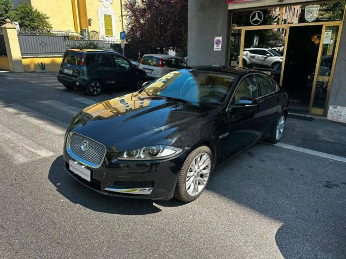 Jaguar XF 2.2 D 190 CV (5)