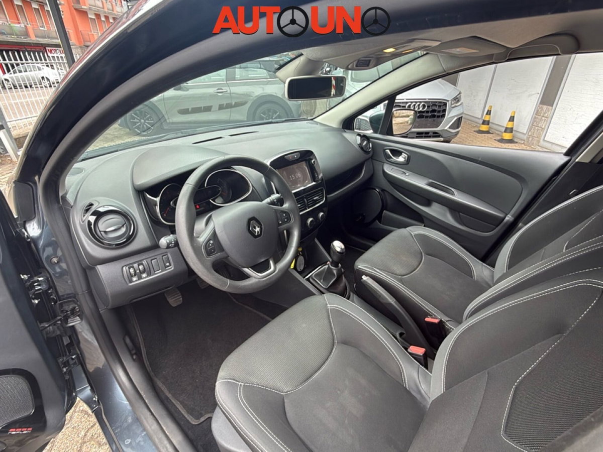 Renault Clio 1.5 dCi 75CV 5 porte Confort (13)
