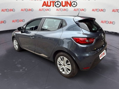 Renault Clio 1.5 dCi 75CV 5 porte Confort (9)