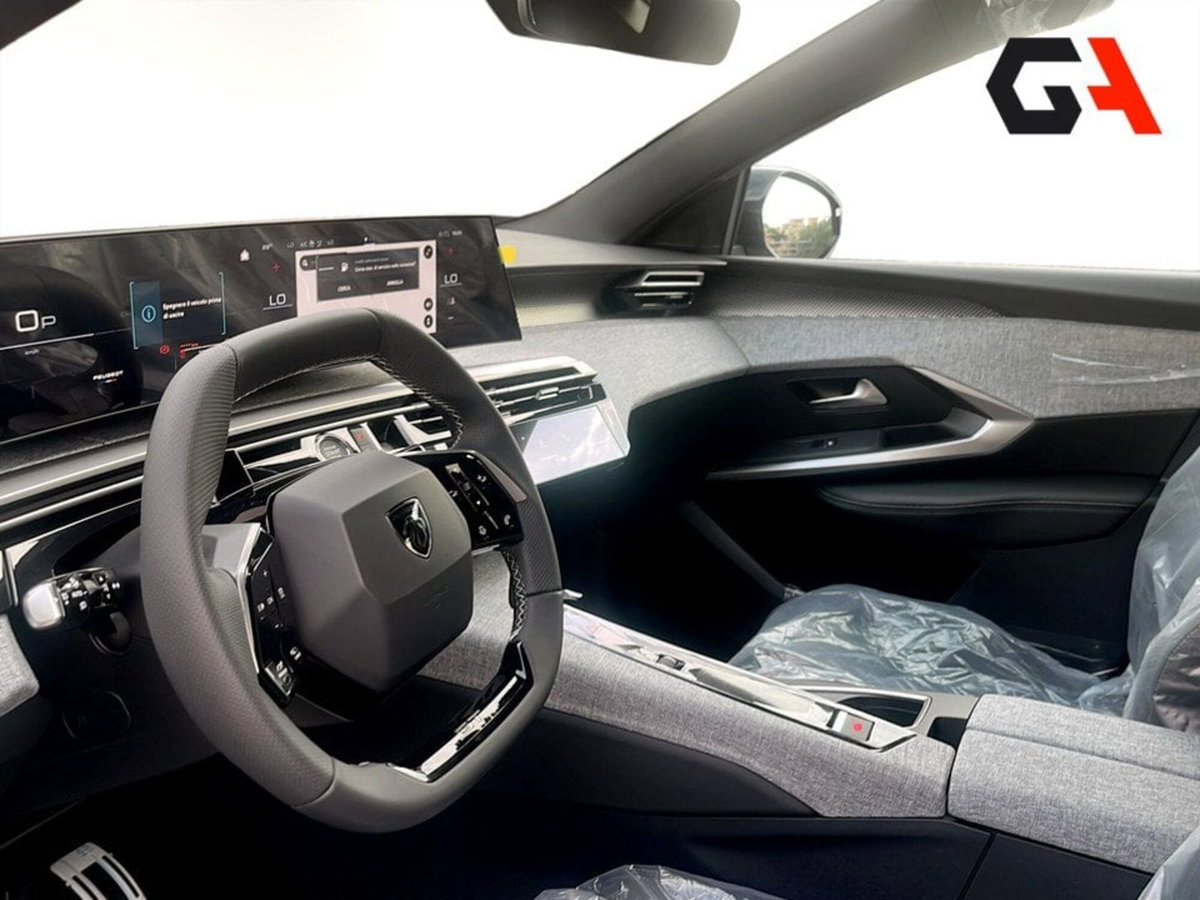 Peugeot 3008 1.2 hybrid GT Exclusive 145cv e-dcs6 (9)