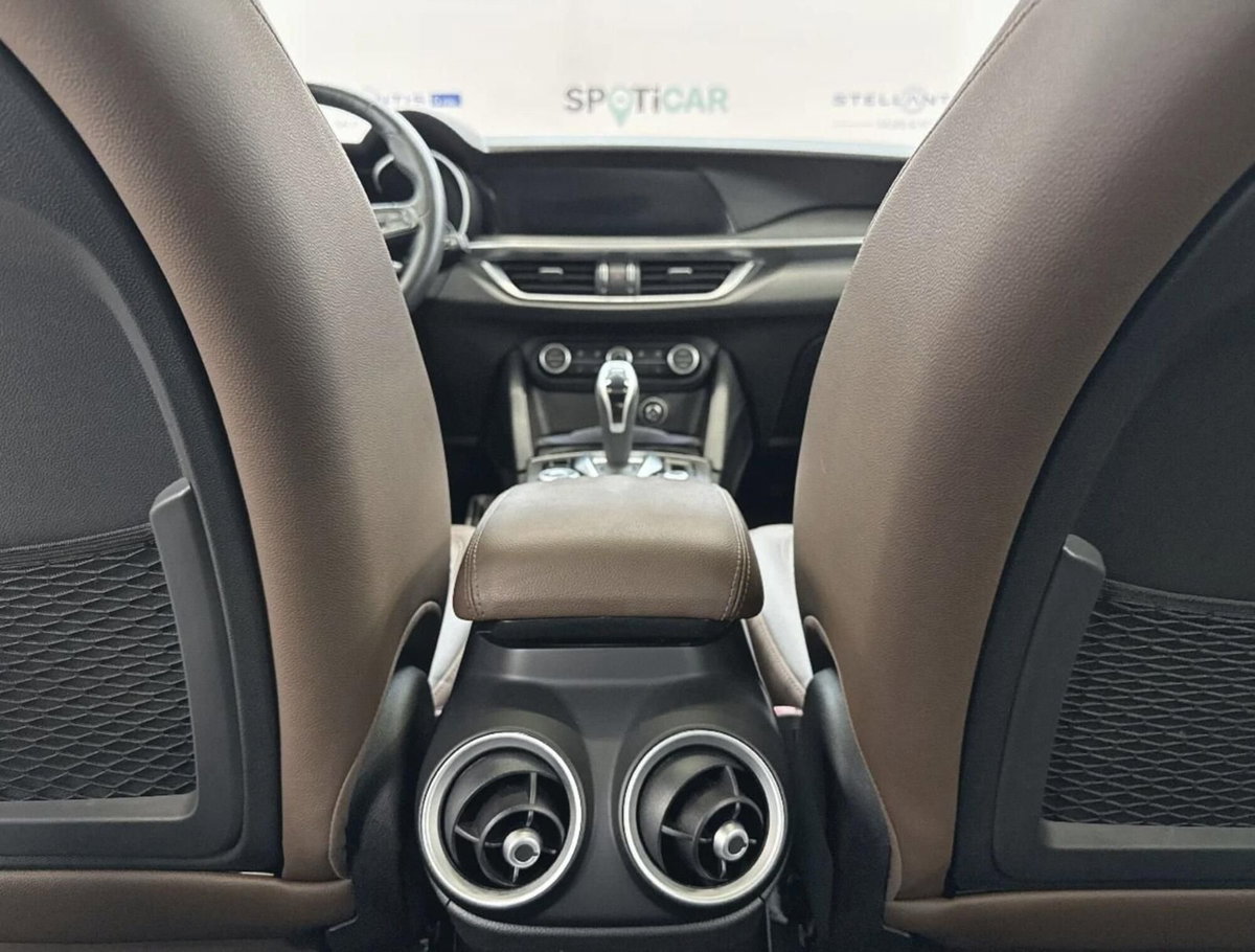 Alfa Romeo Stelvio Stelvio 2.2 Turbodiesel 210 CV AT8 Q4 Ti (11)