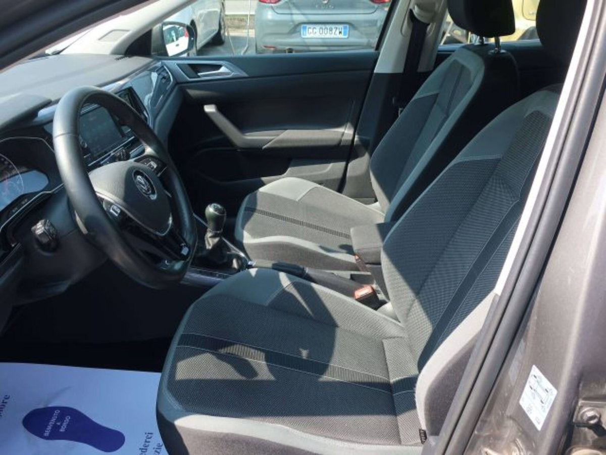 Volkswagen Polo 1.0 tsi R-Line 95cv (5)
