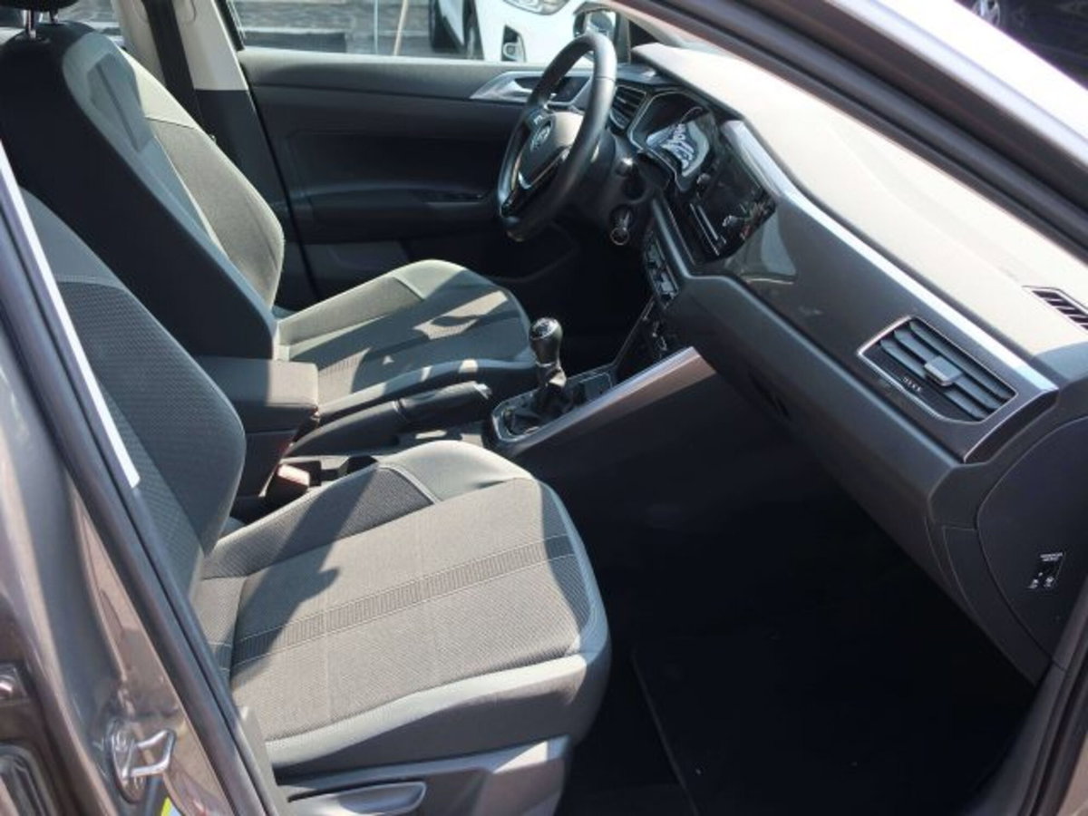 Volkswagen Polo 1.0 tsi R-Line 95cv (7)