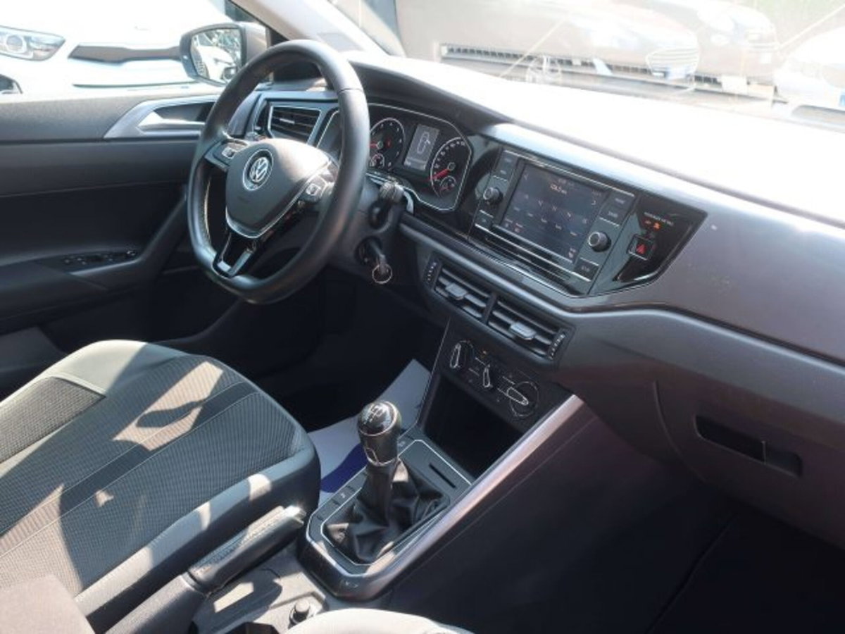 Volkswagen Polo 1.0 tsi R-Line 95cv (8)
