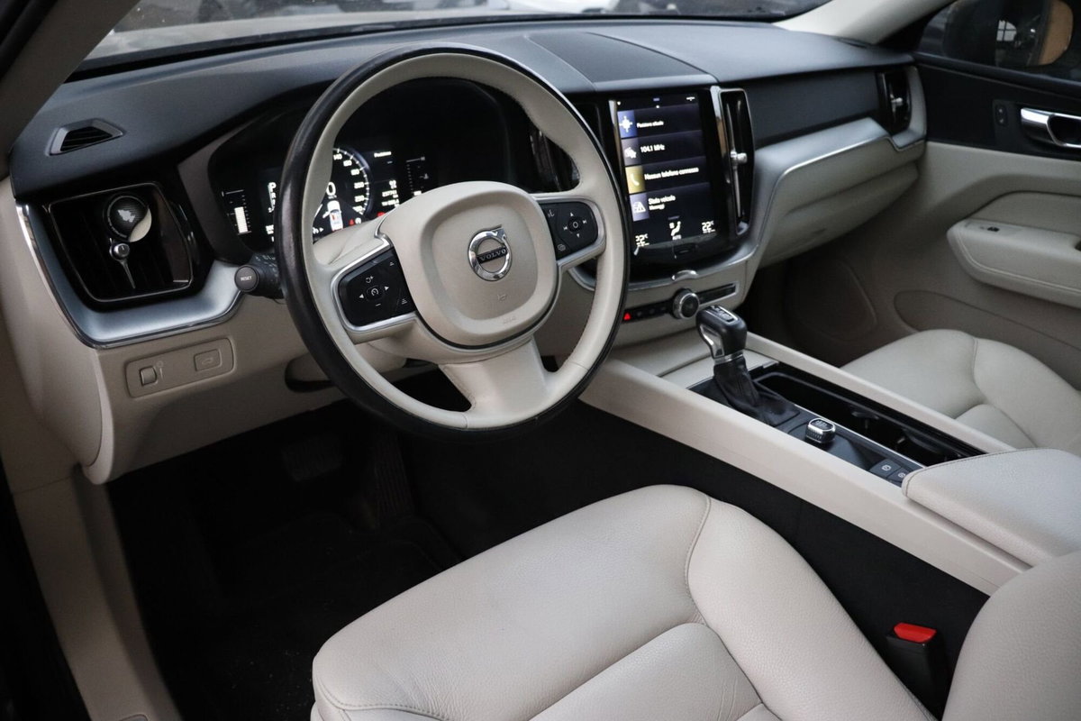 Volvo XC60 D4 AWD Geartronic Business (12)