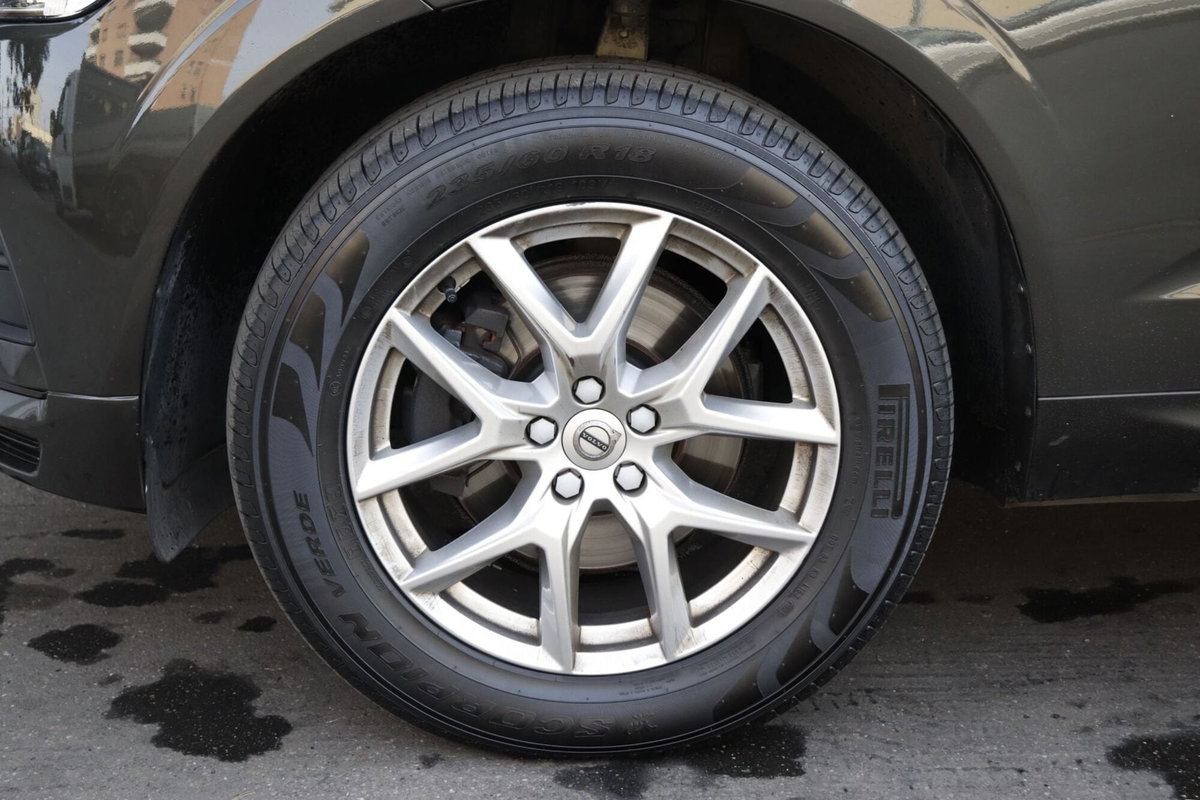 Volvo XC60 D4 AWD Geartronic Business (5)