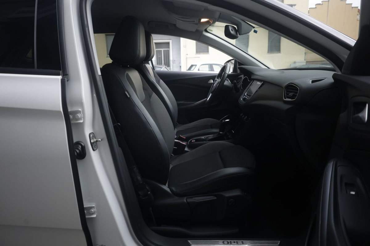 Opel Grandland X 2.0 diesel Ecotec Start&Stop aut. Ultimate (12)