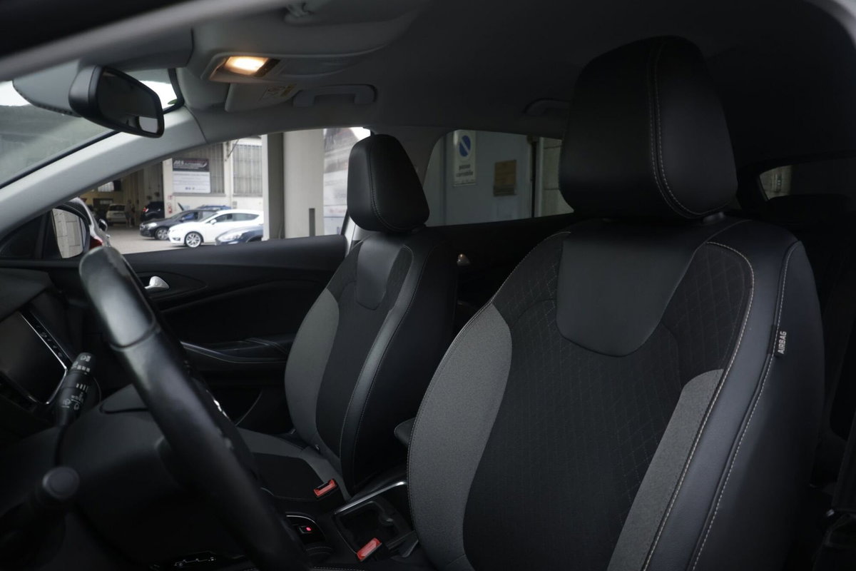 Opel Grandland X 2.0 diesel Ecotec Start&Stop aut. Ultimate (17)