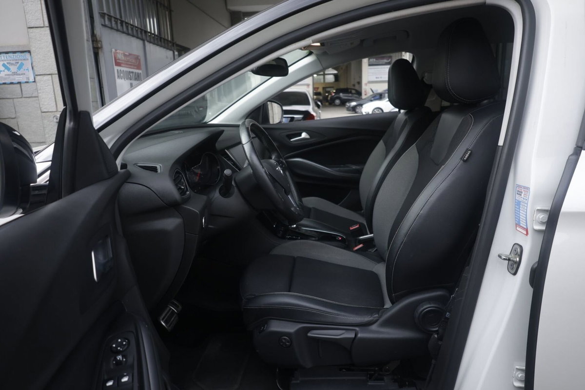 Opel Grandland X 2.0 diesel Ecotec Start&Stop aut. Ultimate (18)