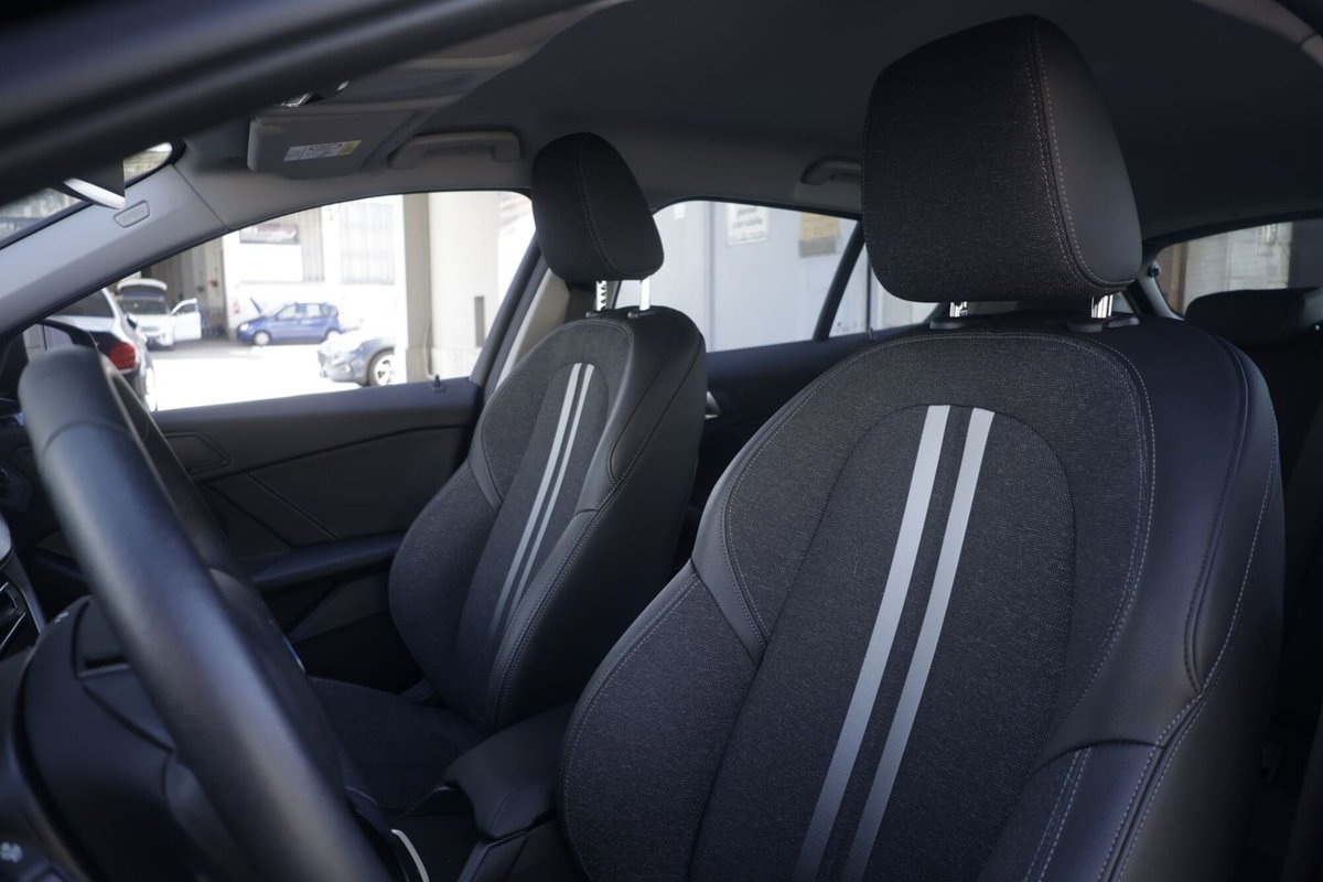 BMW Serie 1 118i 5p. Advantage (17)