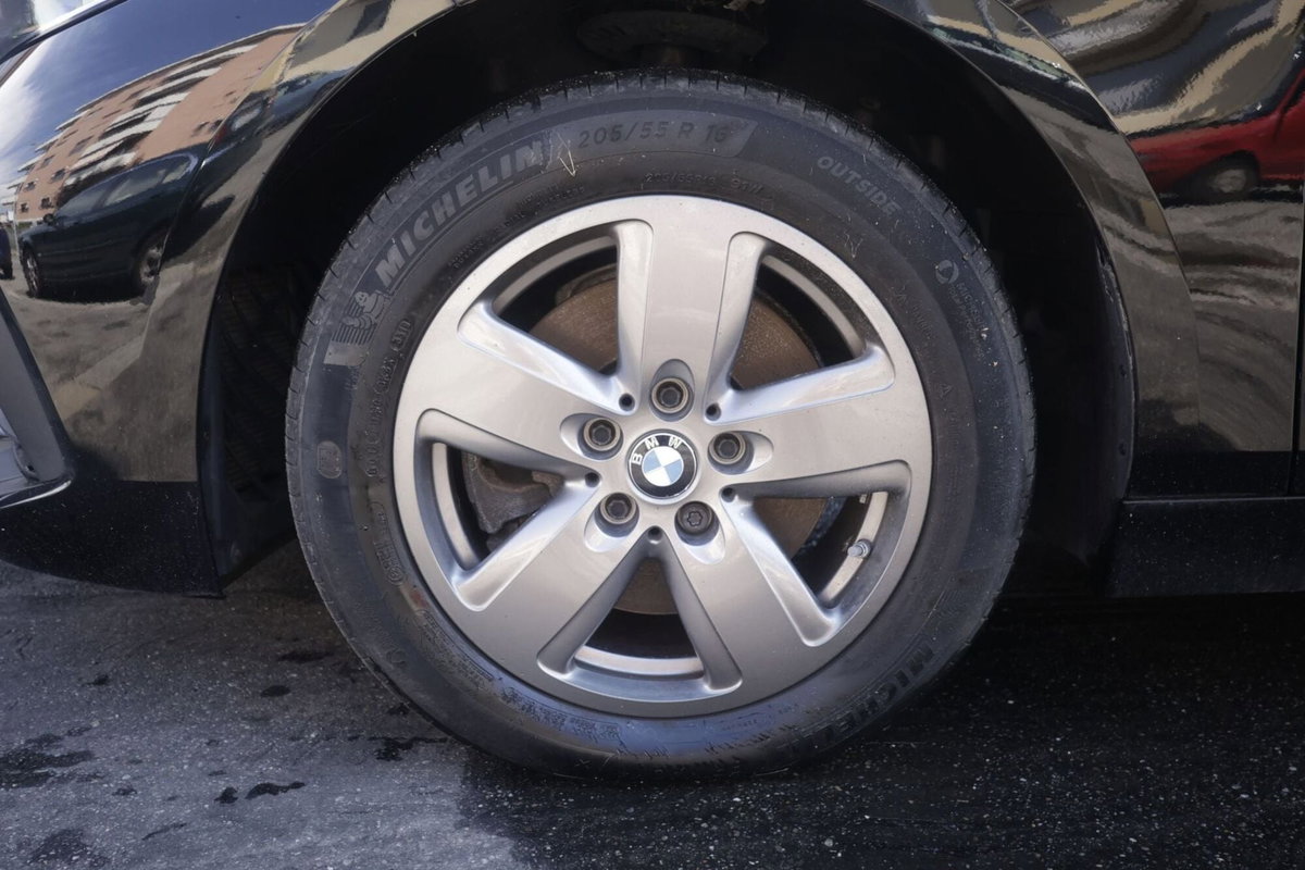 BMW Serie 1 118i 5p. Advantage (5)