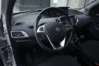 Lancia Ypsilon 1.0 FireFly 5 porte S&S Hybrid Gold Plus (14)