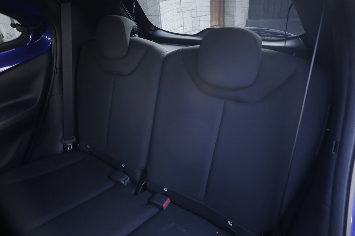 Toyota Aygo X 1.0 Lounge Air 72cv s-cvt (3)