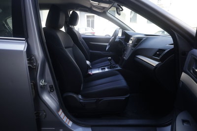 Subaru Legacy 2.0D Comfort (11)