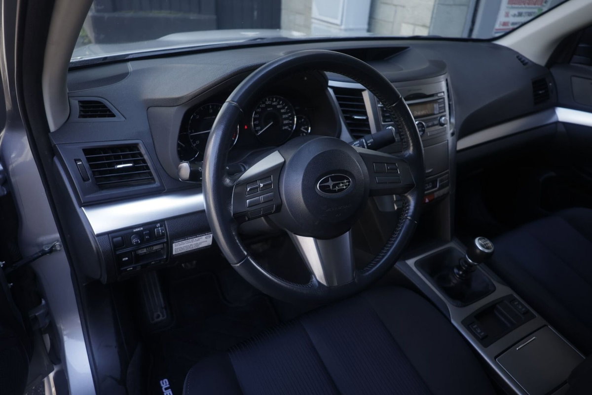 Subaru Legacy 2.0D Comfort (14)