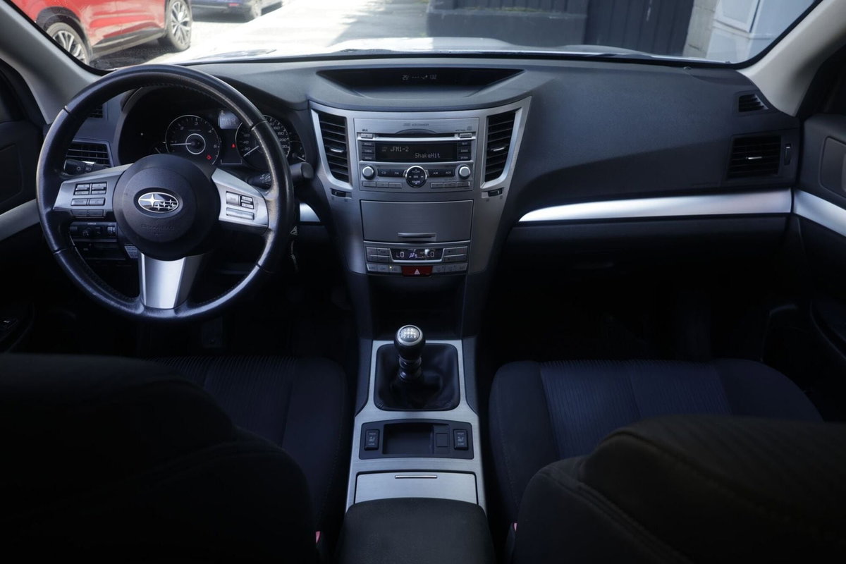Subaru Legacy 2.0D Comfort (2)