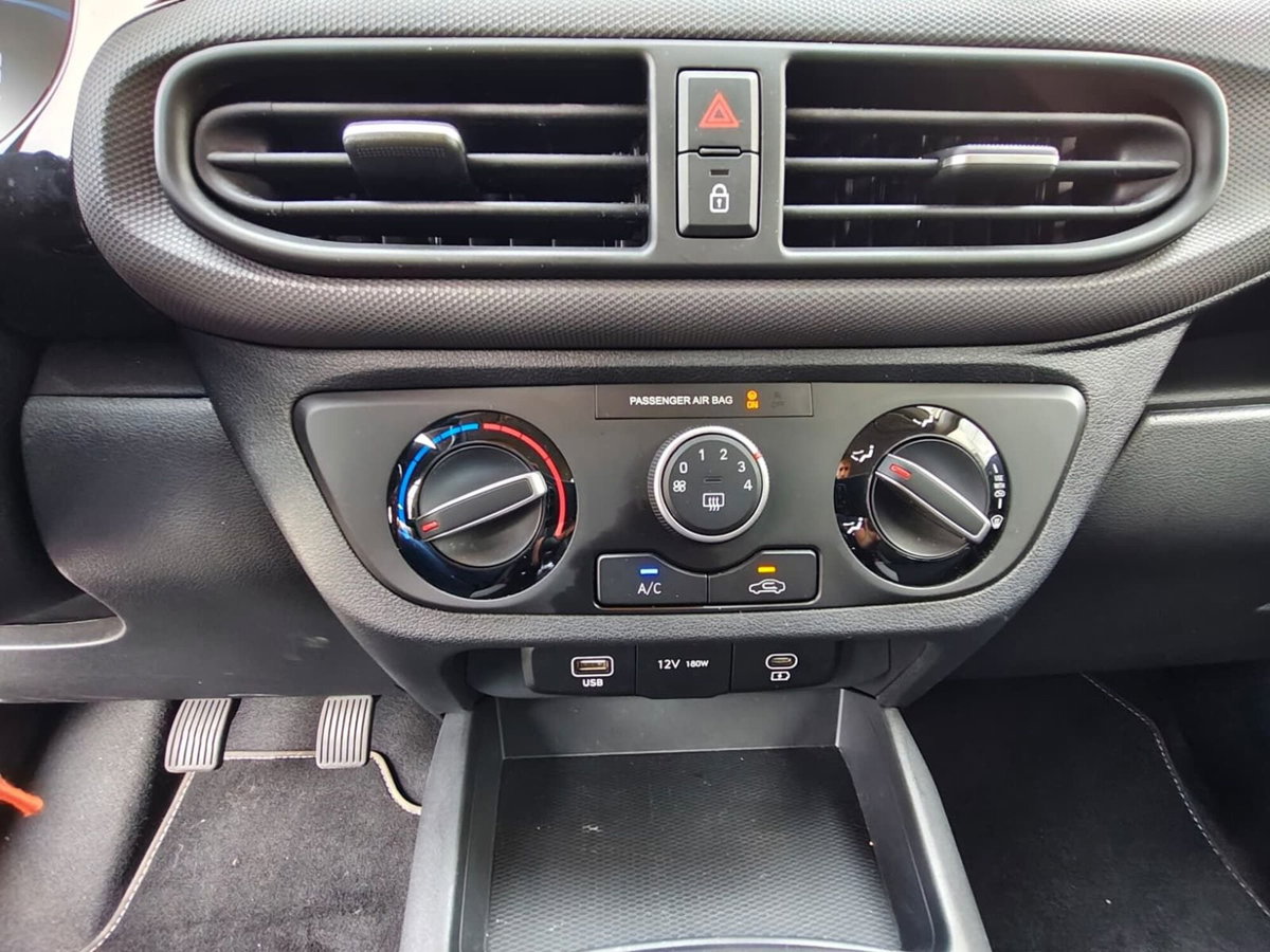 Hyundai i10 1.0 mpi Connectline 63cv (11)