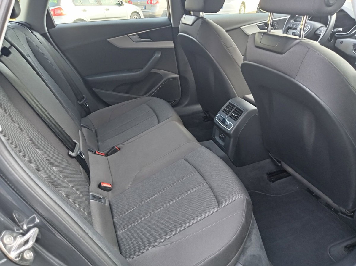 Audi A4 Avant 40 TDI S tronic Business (16)