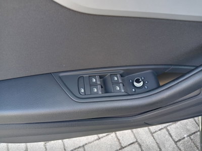Audi A4 Avant 40 TDI S tronic Business (19)