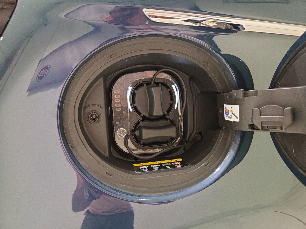 Fiat 500 Cabrio 42 kWh La Prima (13)