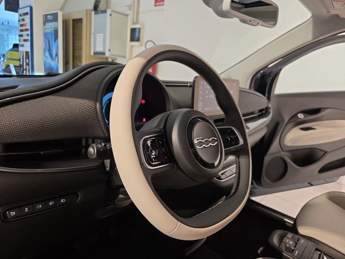 Fiat 500 Cabrio 42 kWh La Prima (15)